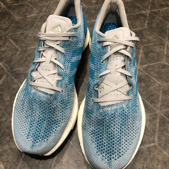 Addidas Ultra Boost - Picture 2 of 9